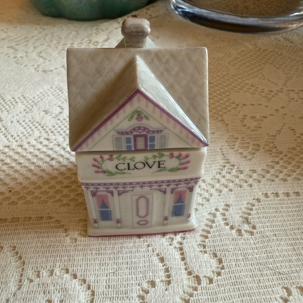 Lenox Spice Village Porcelain House Clove